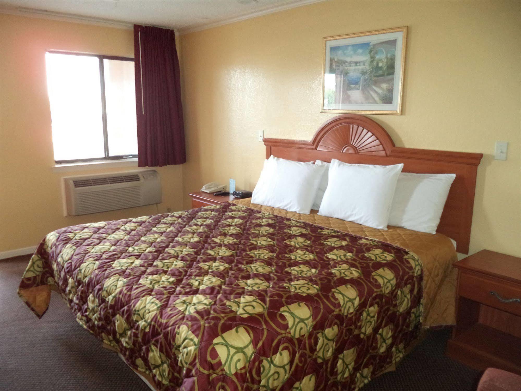 Motel Americas Value Buda